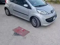 Usata Peugeot 107 68 CV (50 kW) 2006 Utilitaria