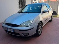 Usata Ford Focus Zetec 115 CV (84 kW) 2004 Grigio Berlina