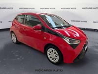 Usata Toyota Aygo Business Edition 72 CV (52 kW) 2019 Rosso Utilitaria