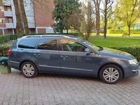 Usata VW Passat 170 CV (125 kW) 2009 Grigio Station wagon