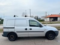 Usata Opel Combo Enjoy 97 CV (71 kW) 2006 Grigio Monovolume