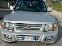 Usata Mitsubishi Pajero 116 CV (85 kW) 2002 Grigio SUV