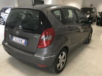 Usata Mercedes A180 Elegance 108 CV (79 kW) 2010 Grigio Monovolume