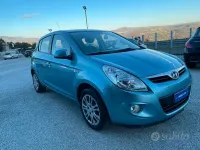 Usata Hyundai i20 Comfort 78 CV (57 kW) 2010 Blu Utilitaria