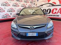 Usata Hyundai i30 Comfort 90 CV (66 kW) 2011 Grigio Berlina