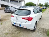 Usata Alfa Romeo Giulietta Progression 105 CV (77 kW) 2012 Bianco Utilitaria