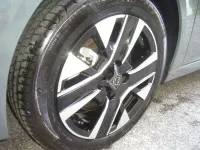 Usata Peugeot 208 Allure 101 CV (74 kW) 2025 Grigio Utilitaria