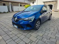 Begagnad Renault Clio V 90 HK (66 kW) 2022 Blå Sedan