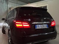 Usata Mercedes B200 135 CV (99 kW) 2015 Nero Monovolume