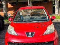 Usata Peugeot 107 68 CV (50 kW) 2007 Rosso Utilitaria
