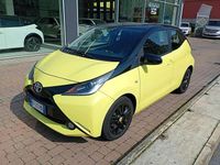 Usata Toyota Aygo X-cite 69 CV (50 kW) 2016 Giallo Utilitaria
