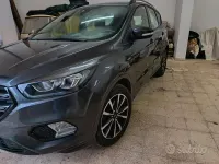 Usata Ford Kuga ST-Line 120 CV (88 kW) 2019 SUV