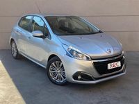 Usata Peugeot 208 82 CV (60 kW) 2016 Argento Utilitaria