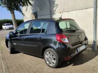 Usata Renault Clio III 75 CV (55 kW) 2011 Nero Berlina