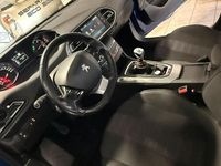Usata Peugeot 308 Allure 130 CV (95 kW) 2017 Blu Berlina