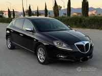 Usado Lancia Delta 120 CV (88 kW) 2013 Negro Utilitario