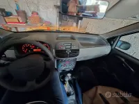 Usado Fiat Punto 60 CV (44 kW) 2002 Utilitario