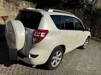 Usado Toyota RAV4 150 CV (110 kW) 2011 Blanco SUV