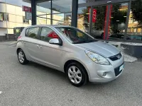 Usata Hyundai i20 Comfort 77 CV (56 kW) 2012 Argento Utilitaria