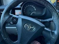 Usata Toyota iQ Active 68 CV (50 kW) 2013 Bianco Utilitaria