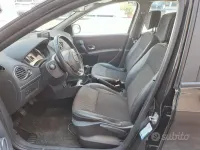 Usata Renault Clio 85 CV (62 kW) 2011 Nero Monovolume