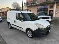 Usata Opel Combo 105 CV (77 kW) 2015 Bianco Monovolume