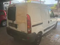 Usata Renault Kangoo 61 CV (44 kW) 2007 Bianco Monovolume