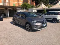 Usata Renault Captur Techno 94 CV (69 kW) 2023 Grigio SUV