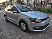 Usata VW Polo Trendline 75 CV (55 kW) 2015 Grigio Berlina