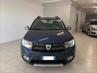 Usata Dacia Sandero Stepway 90 CV (66 kW) 2017 Blu Berlina