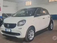 Begagnad Smart ForFour Passion 71 HK (52 kW) 2019 Vit Halvkombi