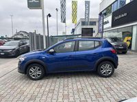 Usata Dacia Sandero Comfort 101 CV (74 kW) 2023 Blu iron Berlina