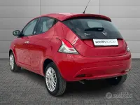 Usata Lancia Ypsilon Silver 69 CV (50 kW) 2016 Rosso Utilitaria
