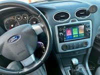 Usata Ford Focus 90 CV (66 kW) 2006 Grigio Station wagon