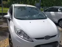 Usata Ford Fiesta Titanium 70 CV (51 kW) 2011 Bianco Berlina