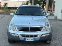Usata SsangYong Rexton 165 CV (121 kW) 2005 Grigio SUV