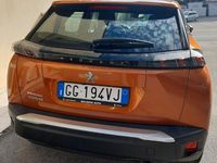 Usata Peugeot 2008 Active 102 CV (75 kW) 2022 Arancione SUV
