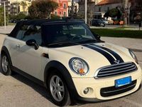 Usata Mini Cooper D Cabriolet 111 CV (81 kW) 2012 Beige Cabrio