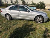 Usata Mercedes C200 122 CV (89 kW) 2005 Grigio Berlina