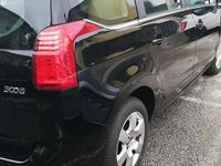 Usata Peugeot 5008 115 CV (84 kW) 2015 Nero Monovolume