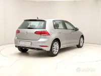 Usata VW Golf VII Sport 116 CV (85 kW) 2019 Grigio Berlina