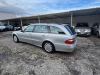 Usata Mercedes E270 Avantgarde 176 CV (129 kW) 2004 Grigio Station wagon
