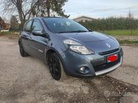 Usata Renault Clio II 75 CV (55 kW) 2011 Grigio Berlina