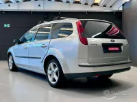 Usata Ford Focus Titanium 90 CV (66 kW) 2007 Grigio Monovolume