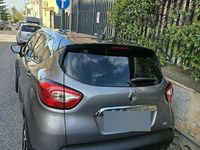 Usata Renault Captur Intens 90 CV (66 kW) 2014 Grigio SUV