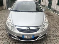 Usata Opel Corsa Club 65 CV (47 kW) 2010 Berlina