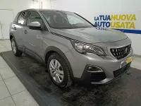 Usata Peugeot 3008 Active 131 CV (96 kW) 2019 Argento metallizzato SUV
