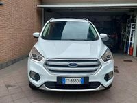 Usata Ford Kuga 120 CV (88 kW) 2019 Bianco SUV