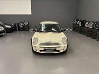 Begagnad Mini ONE 90 HK (66 kW) 2005 Vit Halvkombi