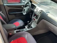 Usata Ford Focus 115 CV (84 kW) 2010 Grigio Station wagon